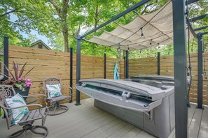 Cottage (2 Bedrooms) | Interior - Pet-friendly Cincinnati Retreat w/ Hot Tub (Cincinnati)