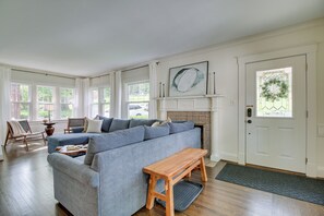 Cottage (2 Bedrooms) | Interior