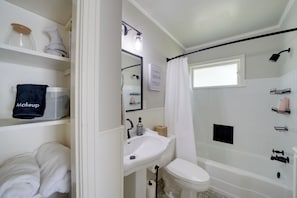 Interior - Stylish Tulsa Home w/ Modern Updates! (Tulsa)