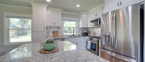 House (2 Bedrooms) | Interior