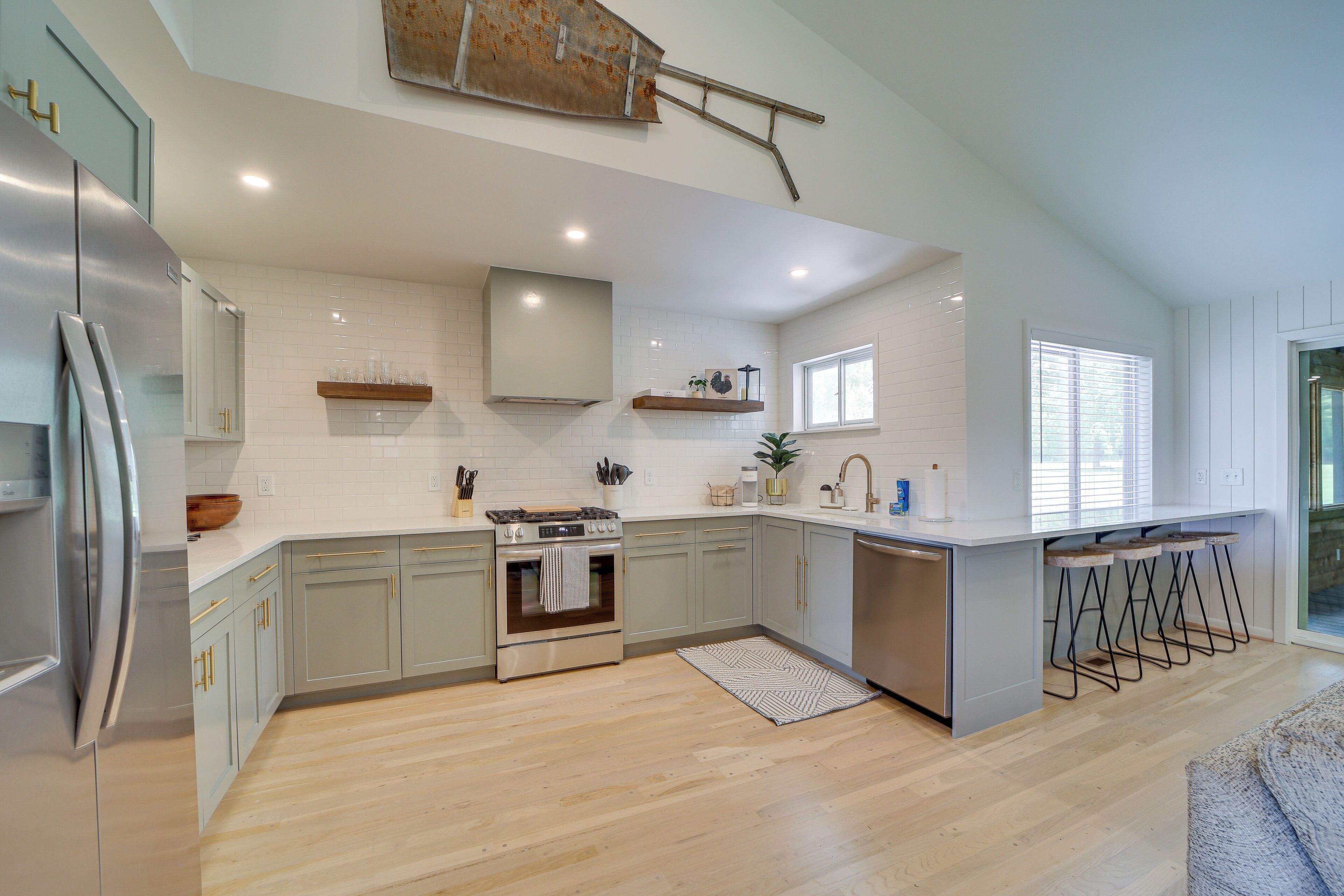 House (5 Bedrooms) | Interior