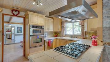 單棟房屋 (3 Bedrooms) | 內部