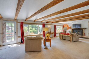 House (3 Bedrooms) | Interior - Beautiful Ouray Home w/ Patio - 3 Mi to Downtown! (Ouray)