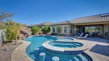 House (4 Bedrooms) | Front of property