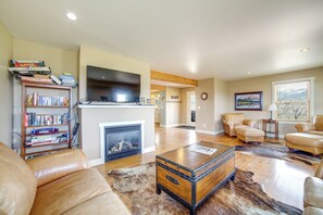 Villa (3 Bedrooms) | Front of property