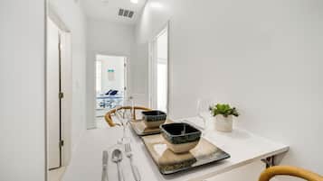 ์ํํธ (1 Bedroom) | ๋ด๋ถ