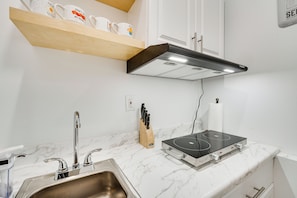 Interior - 3 Mi to Lakefront Beach: St Cloud Apt (St. Cloud)