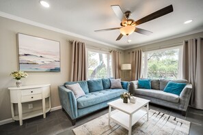 TV - Pet-friendly Canyon Lake Home < 2 Mi to Comal Park (Canyon Lake)
