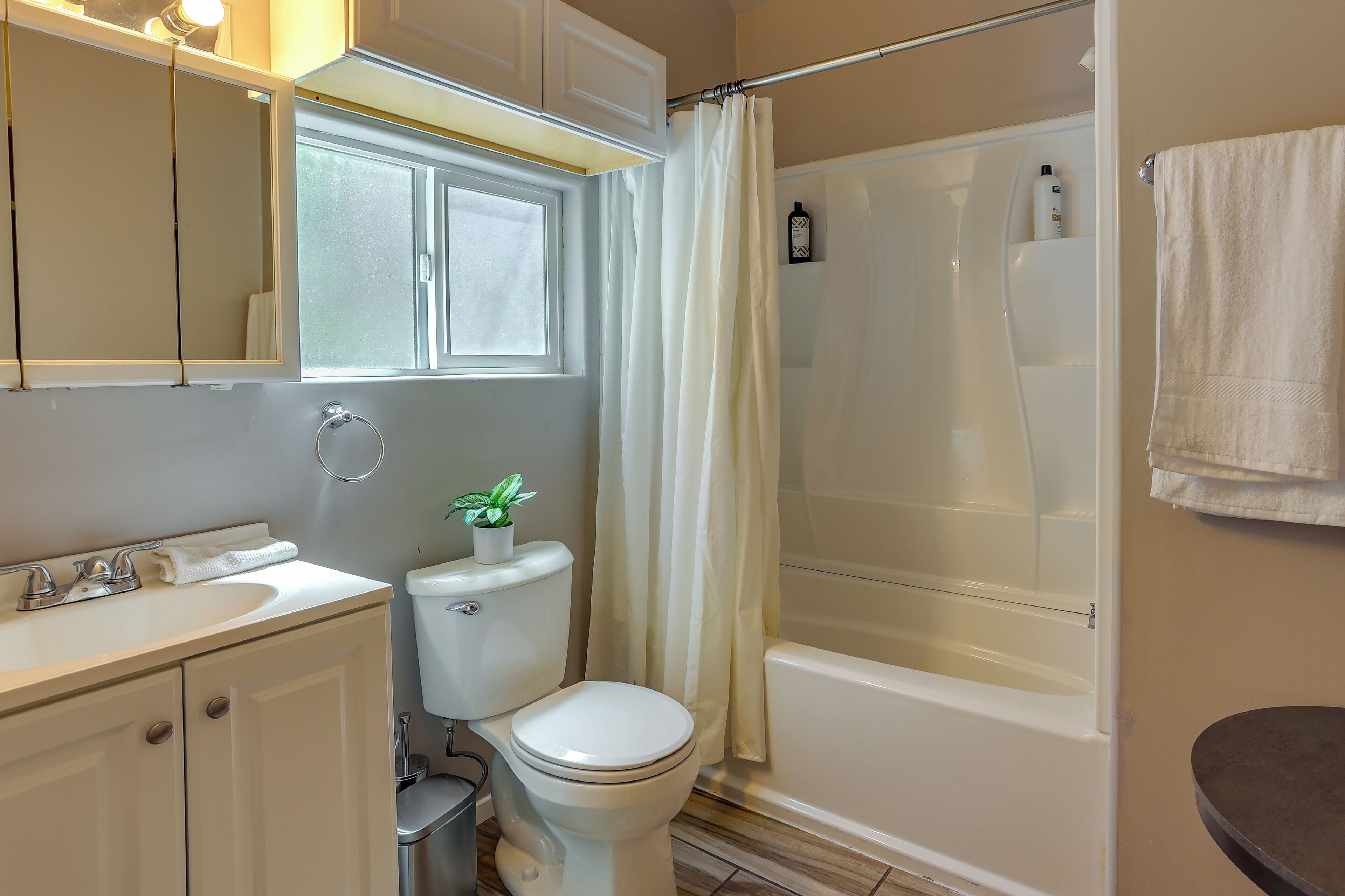 Cottage (2 Bedrooms) | Interior