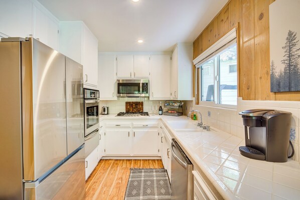 House (4 Bedrooms) | Interior