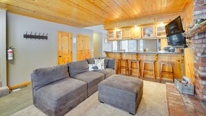 Interior - Big Bear Lake Vacation Rental w/ Hot Tub & Deck! (Big Bear Lake)