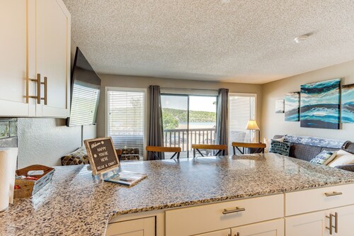 Pool Access & Lake View: Osage Beach Condo!
