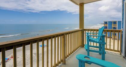 North Topsail Beach Vacation Rental w/ Balcony!
