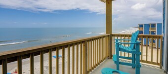 North Topsail Beach Vacation Rental w/ Balcony!