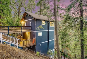 House (4 Bedrooms) | Front of property