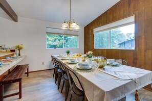 House (5 Bedrooms) | Interior