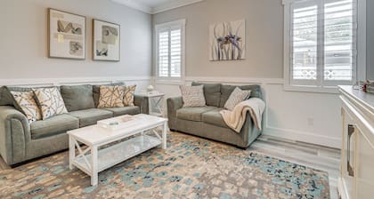 3 Blocks to Kure Beach: Home w/ Patio!