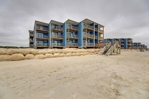 Apartment (1 Bedroom) | Interior - Oceanfront North Topsail Beach Vacation Rental! (Sneads Ferry)