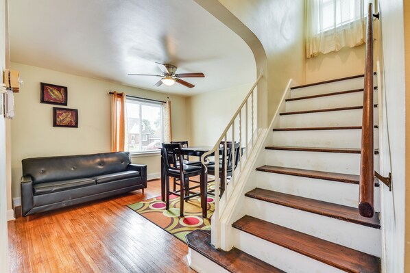 House (2 Bedrooms) | Interior