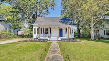 House (2 Bedrooms) | Front of property