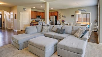 House (3 Bedrooms) | Interior