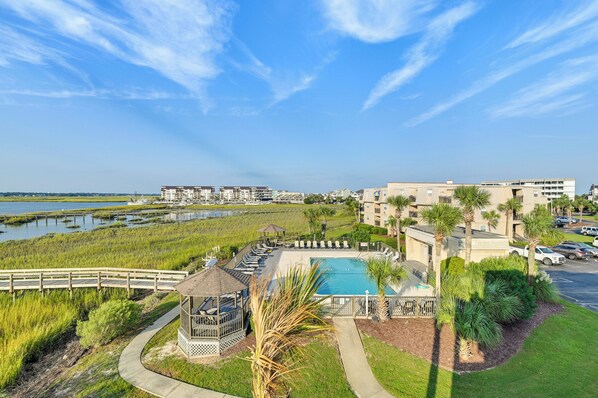 Apartment (2 Bedrooms) | Interior - Coastal Murrells Inlet Condo With Balcony! (Murrells Inlet)