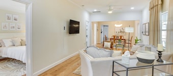 Lake Wales Vacation Rental w/ Screened-in Porch!