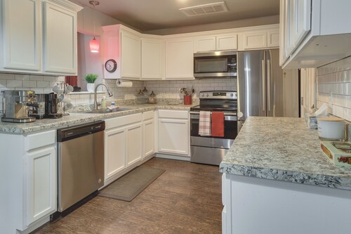 Cozy Norman Home: 4 Mi to Oklahoma University!