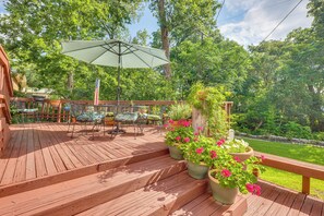 House (3 Bedrooms) | Interior - Lovely Bryan Home w/ Deck - 4 Mi to Kyle Field! (Bryan)