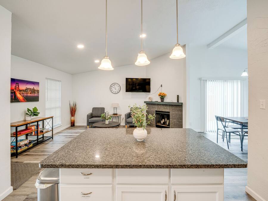 House (3 Bedrooms) | Interior