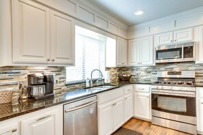 Rumah (4 Bedrooms) | Interior