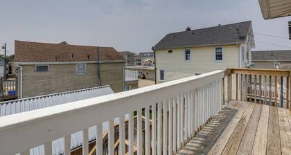 Sunny Seaside Heights Retreat: Walkable Location!