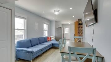 Apartment (3 Bedrooms) | Front of property
