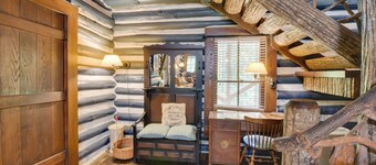 Log Cabin Rental Near Table Rock State Park!