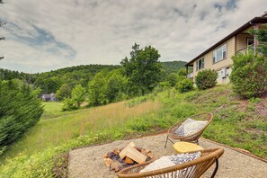 Apartment (0 Bedroom) | Interior - Tiny Home w/ Fire Pit: Trail Access On-site! (Asheville)