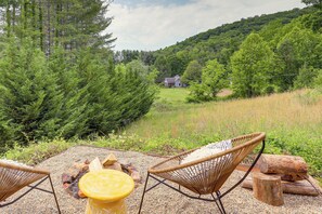 Apartment (0 Bedroom) | Interior - Tiny Home w/ Fire Pit: Trail Access On-site! (Asheville)