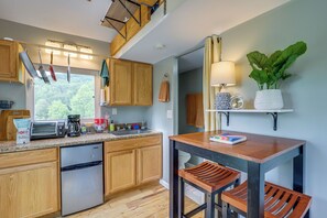 Apartment (0 Bedroom) | Interior - Tiny Home w/ Fire Pit: Trail Access On-site! (Asheville)