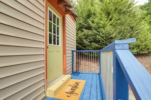 Apartment (0 Bedroom) | Interior - Tiny Home w/ Fire Pit: Trail Access On-site! (Asheville)
