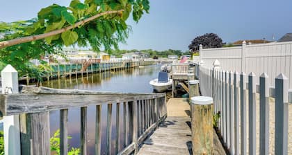Charming Beach Haven West Home: 1 Mi to Beach!