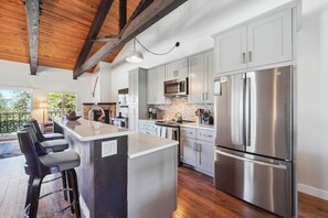 Apartment (3 Bedrooms) | Interior - 10 Mi to Palisades Tahoe! Condo w/ Game Room (Tahoe City)