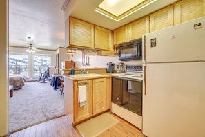 Apartment (0 Bedroom) | Interior - Cozy Utah Escape With Mountain Views! (Brian Head)