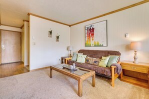 Apartment (0 Bedroom) | Interior - Cozy Utah Escape With Mountain Views! (Brian Head)