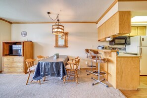 Apartment (0 Bedroom) | Interior - Cozy Utah Escape With Mountain Views! (Brian Head)