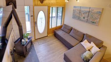 Apartment (1 Bedroom) | Interior