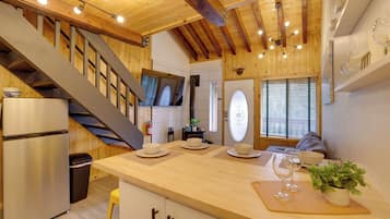 Apartment (1 Bedroom) | Interior