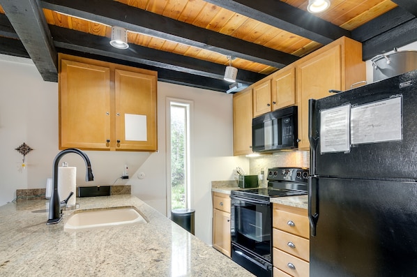 Departamento (2 Bedrooms) | Cocina privada | Microondas, horno, parrilla de estufa y lavavajillas