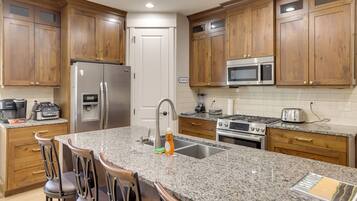 Rumah (2 Bedrooms) | Interior