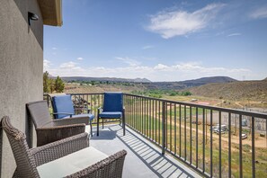 House (2 Bedrooms) | Interior - Toquerville Home w/ Mtn Views, Near State Parks! (Toquerville)