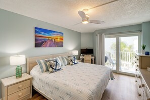 Apartment (2 Bedrooms) | Interior - Ocean-view Key Colony Beach Condo w/ Pool Access! (Key Colony Beach)