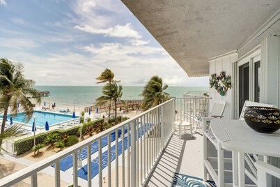Ocean-view Key Colony Beach Condo w/ Pool Access!